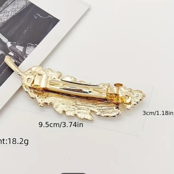 Heirloom Women’s Tree Leaf Hair Clip in Gold. - Picture 2 of 2